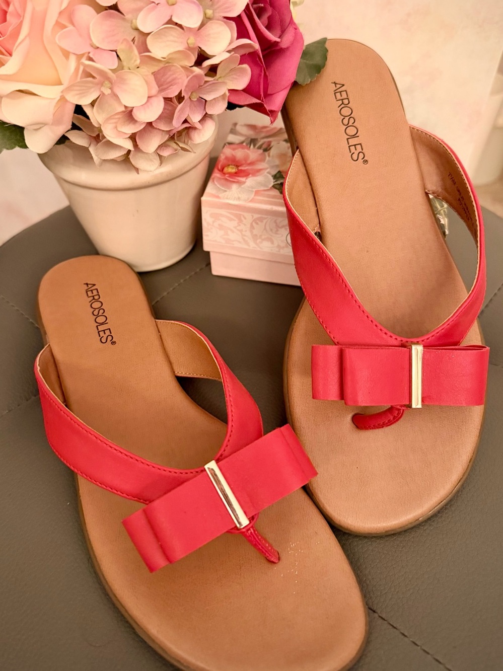 💕AEROSOLES Coral Red Bow Thong Sandals
